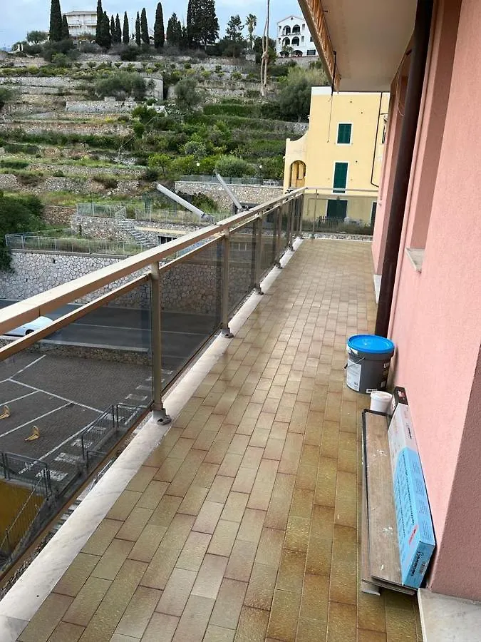 Il Giardino Segreto Bike Room Pietra Ligure 0*,